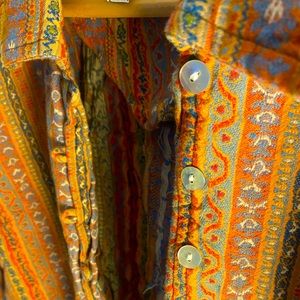 Vintage woven button up/down long sleeve shirt